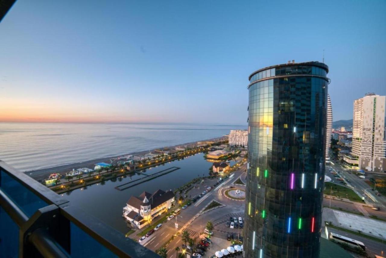 Sea View Aparthotel In Orbi City 巴统 外观 照片