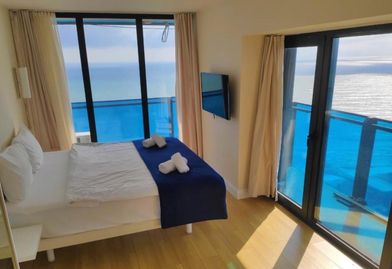 Sea View Aparthotel In Orbi City 巴统 外观 照片