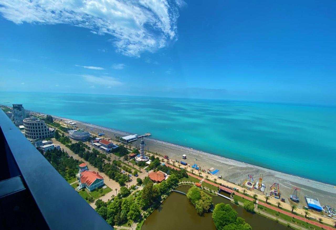 Sea View Aparthotel In Orbi City 巴统 外观 照片
