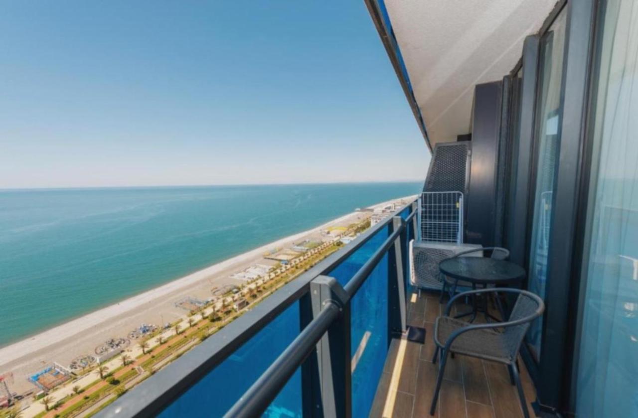 Sea View Aparthotel In Orbi City 巴统 外观 照片